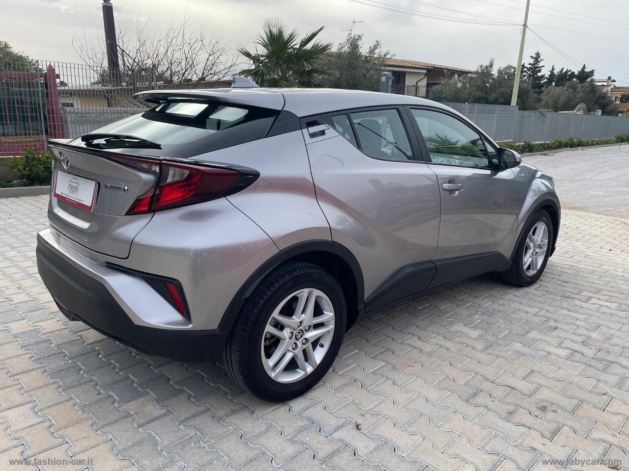 TOYOTA C-HR 1.8 Hybrid E-CVT Trend