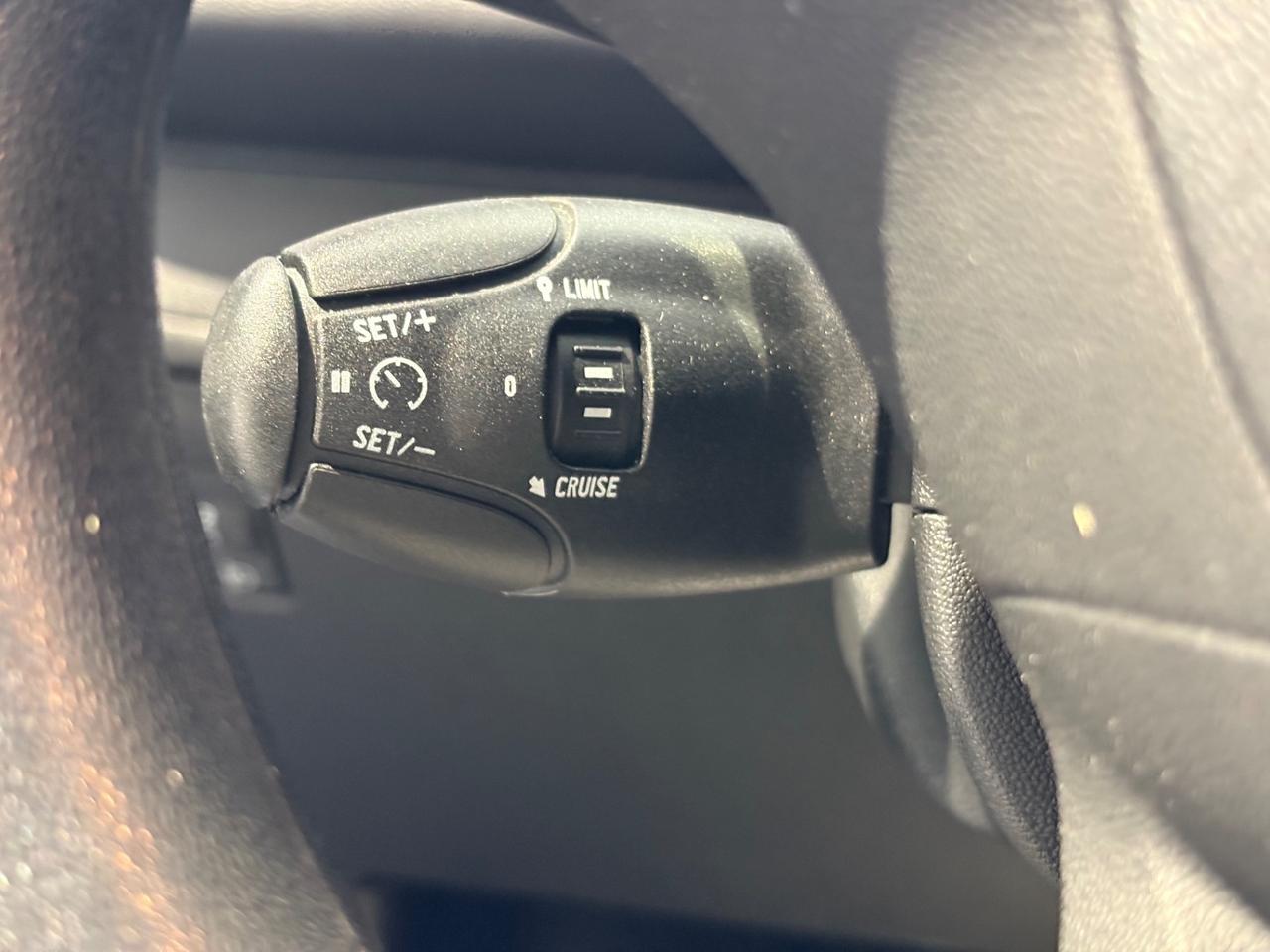 Peugeot 208 - 2018 BlueHDi 75 Cv Active