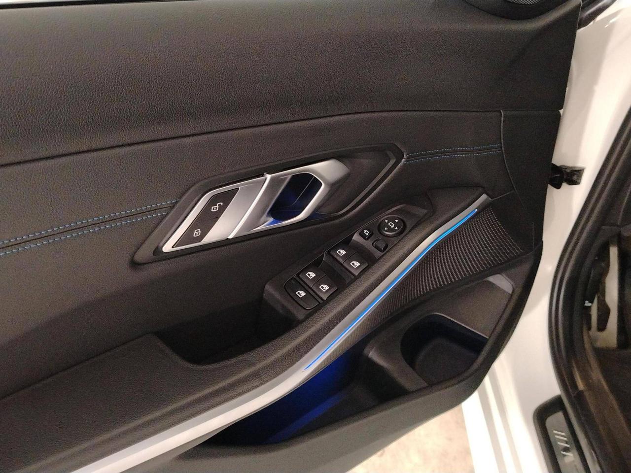 BMW Serie 3 318d Berlina MSport