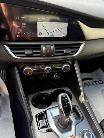 Alfa Romeo Giulia 2.0 t Veloce Q4 280cv auto FULL OPTIONAL/ TAGLIANDI UFFICIALI + 4 GOMME INVERNALI