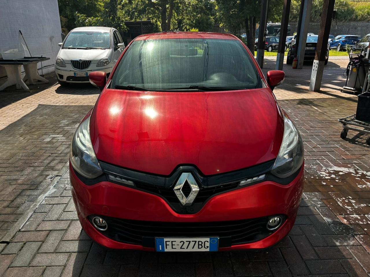 Renault Clio dCi 8V 75CV Start&Stop 5 porte Energy Zen GUIDABILE DA NEOPATENTATI PERMUTABILE