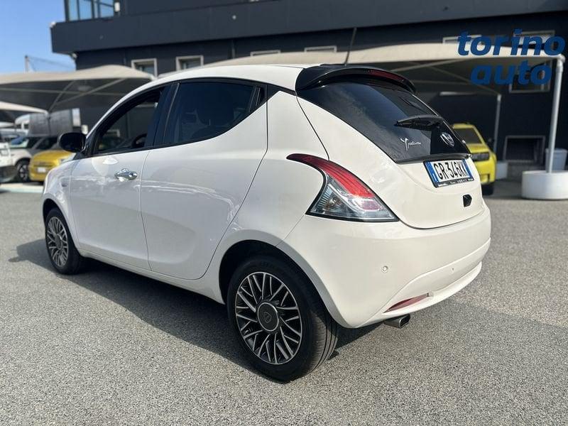 Lancia Ypsilon 1.0 FireFly 70cv Hybrid Gold