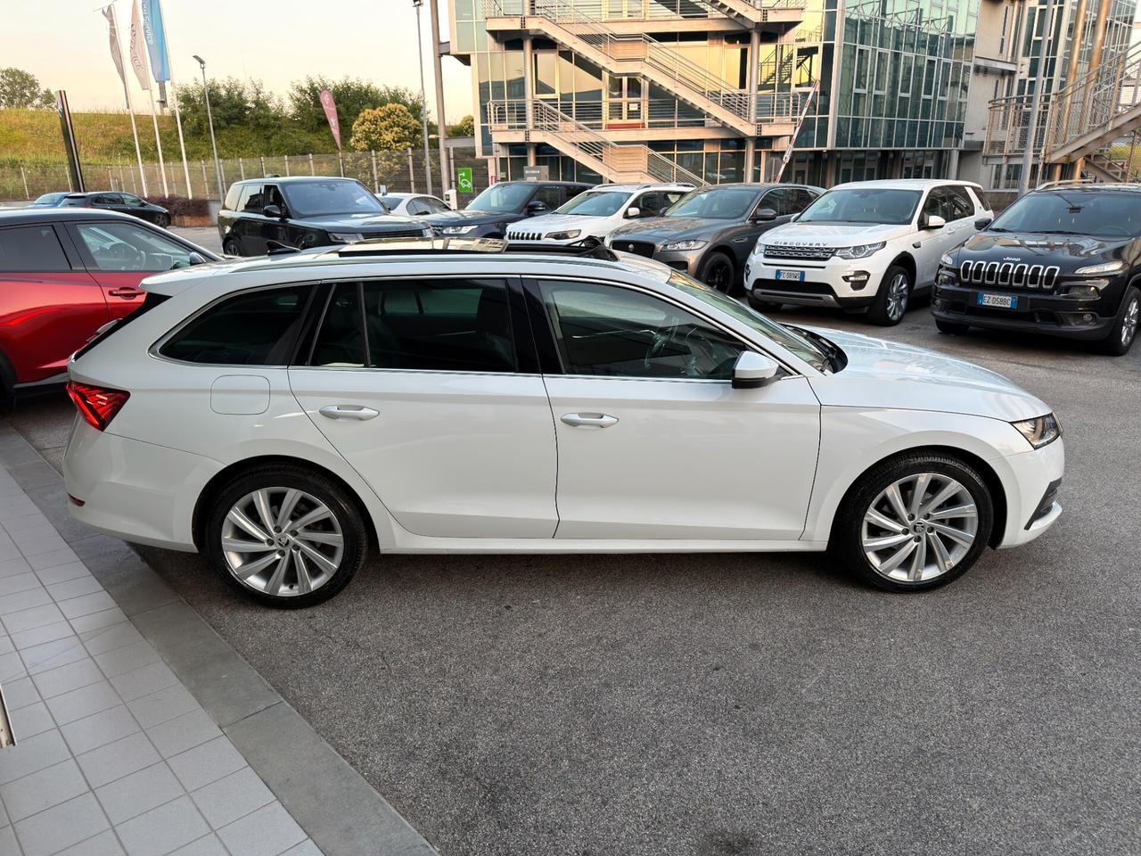 Skoda Octavia 1.5 G-TEC DSG Wagon Style