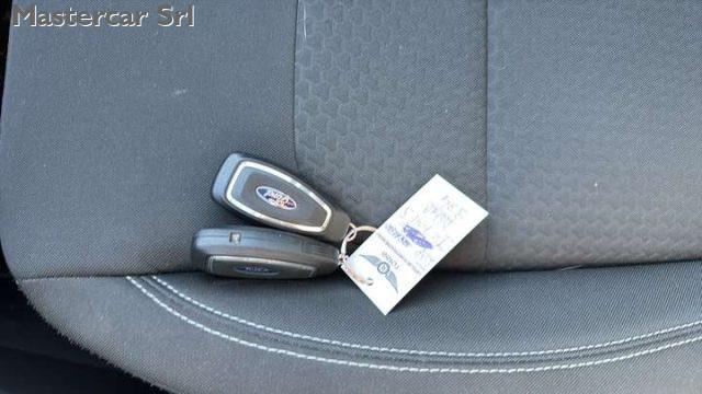 FORD Kuga 1.5 TDCi 120CV AUTOM S&S Business TG : FR704FJ