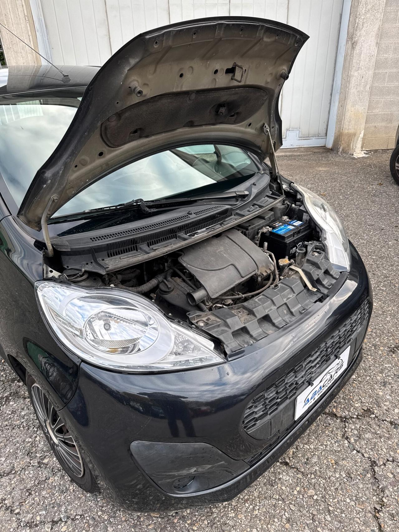 Peugeot 107 1.0 50kW 5P Benz *UNICO PROPRIETARIO*