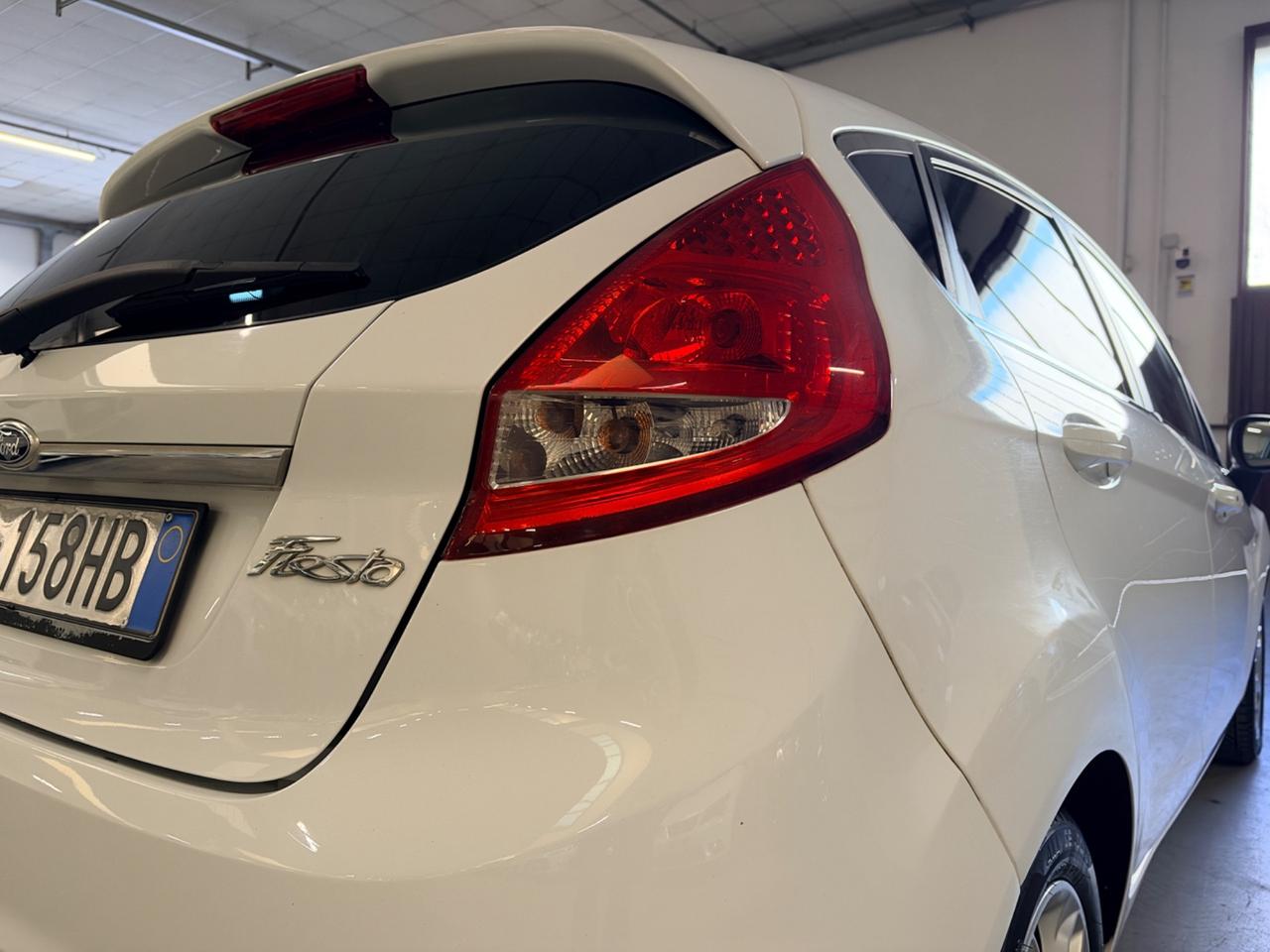 Ford Fiesta 1.4 TDCi 70CV 5 porte Titanium