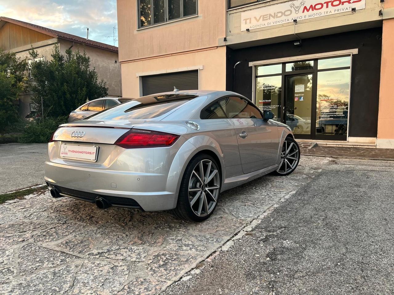 Audi TT Coupé 2.0 TFSI S tronic Sline AKRAPOVIC