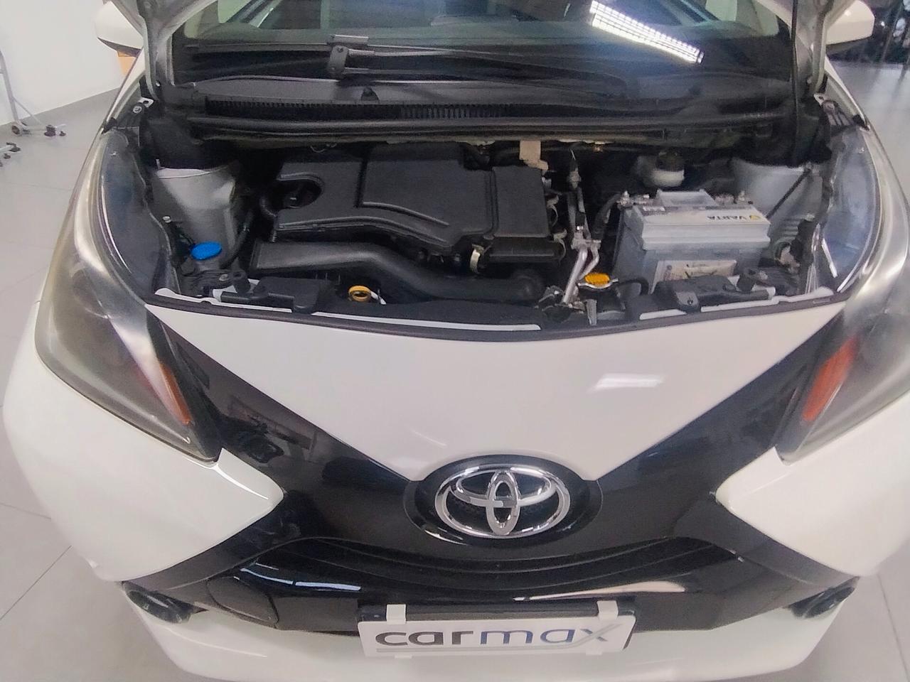 Toyota Aygo 1.0 VVT-i 69 CV 5 porte x-play