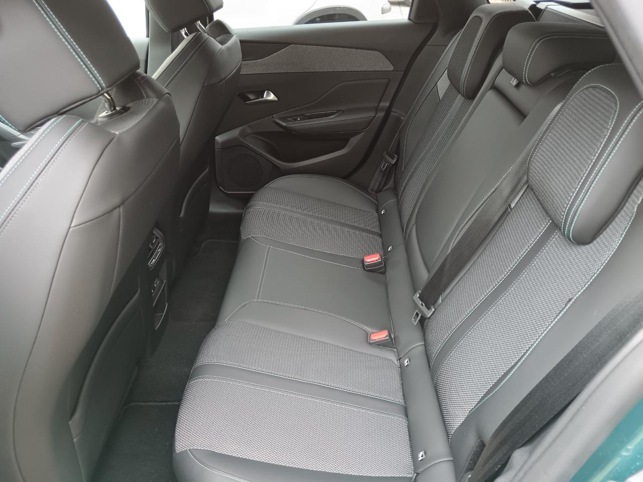 Peugeot 308 BlueHDi 130 S&S SW Allure