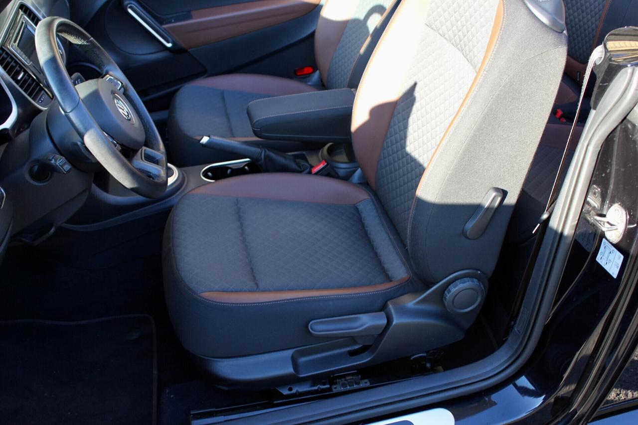 Volkswagen Maggiolino Cabrio 1.2 TSI DSG 105CV NAVY SENSORI