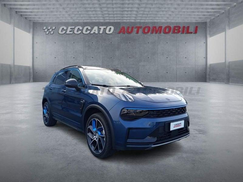 Lynk & Co 01 01 1.5 td phev