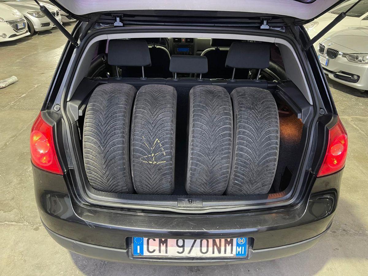 VOLKSWAGEN - Golf - 2.0 16V TDI 5p. Sportline
