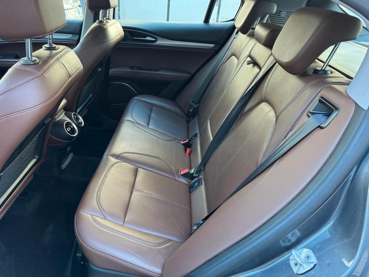 Alfa Romeo Stelvio 2.2 Turbodiesel 210 CV AT8 Q4 Executive