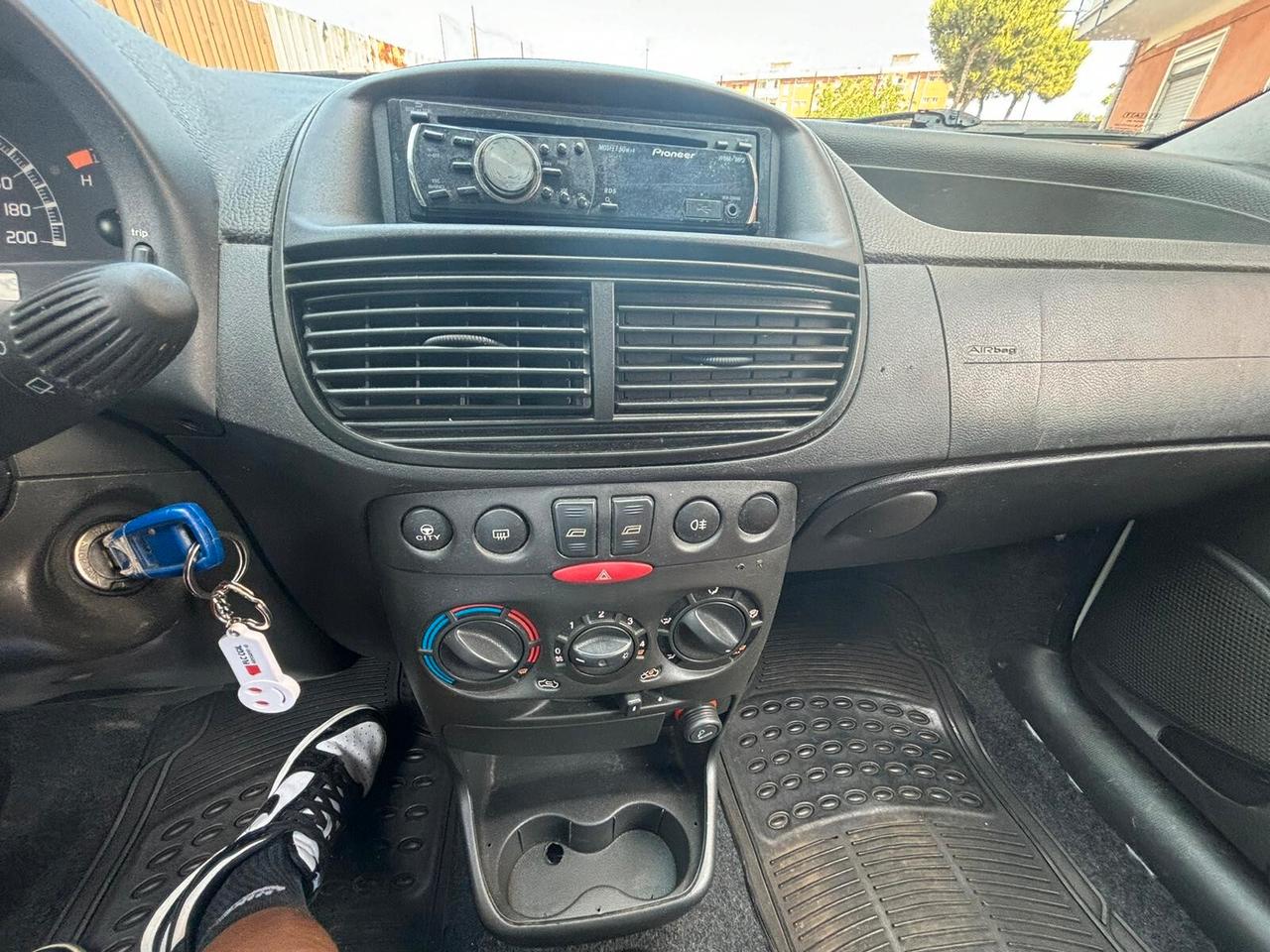 Fiat Punto 1.2 5 porte Active Natural Power