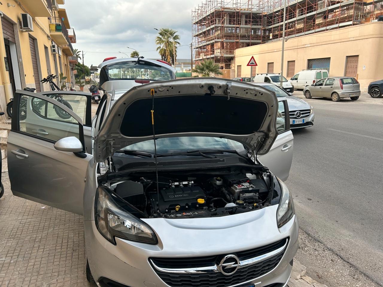 Opel Corsa 1.4 90CV GPL Tech 5 porte n-Joy