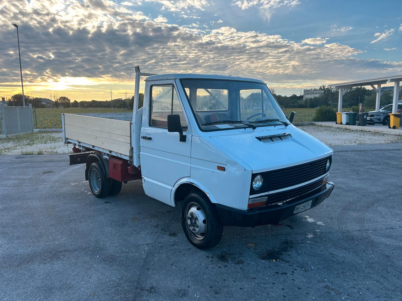 Iveco Daily CASSONE RIBALTABILE