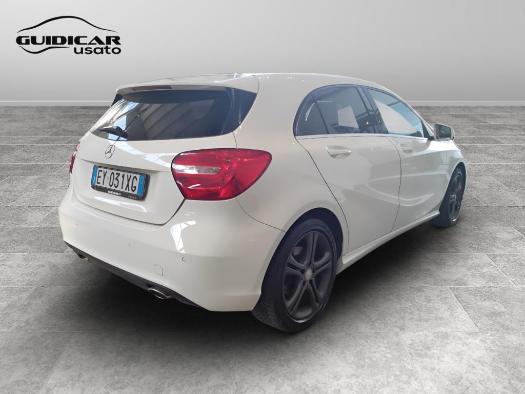 Mercedes-Benz Classe A - W176 - A 180 Sport E6