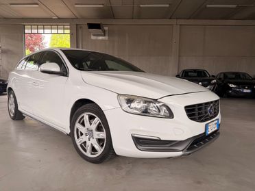 Volvo V60 D4 AWD Geartronic Momentum