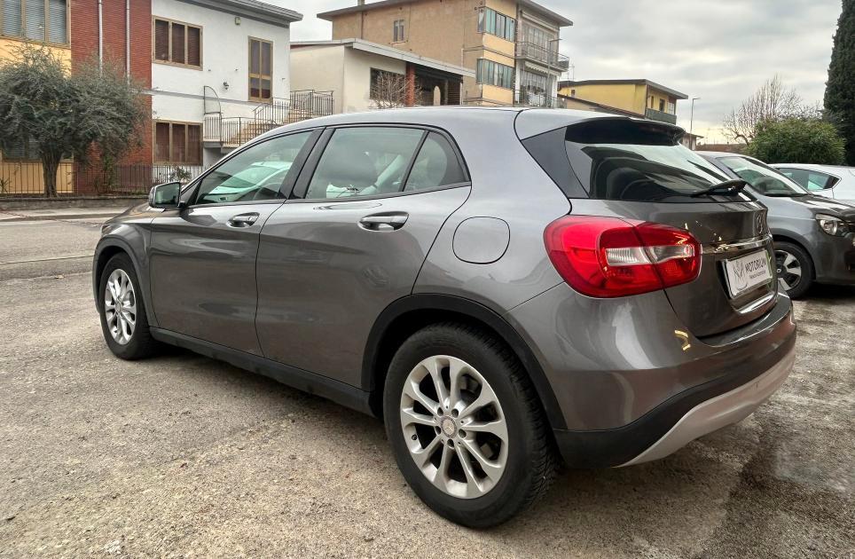 Mercedes-Benz GLA 180 CDI 109 CV DCT