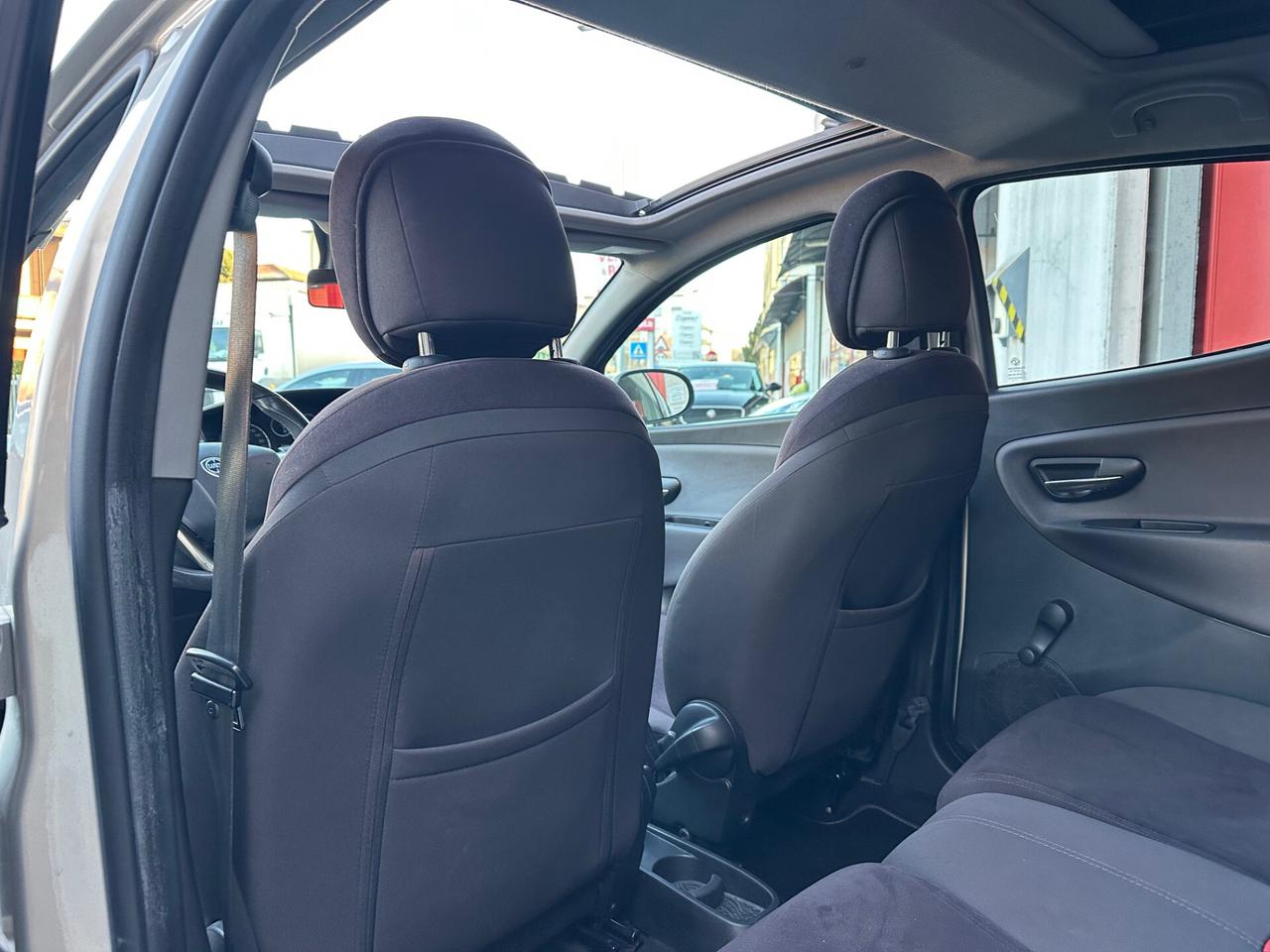 Lancia Ypsilon 1.2 8v Gold TETTO APRIBILE UNIPR. GARANZIA