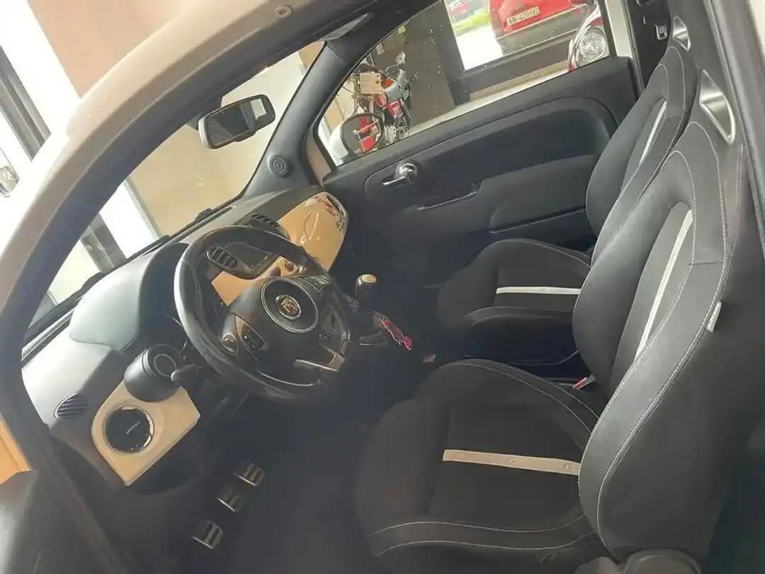 Abarth 500 1.4 Turbo T-Jet Custom