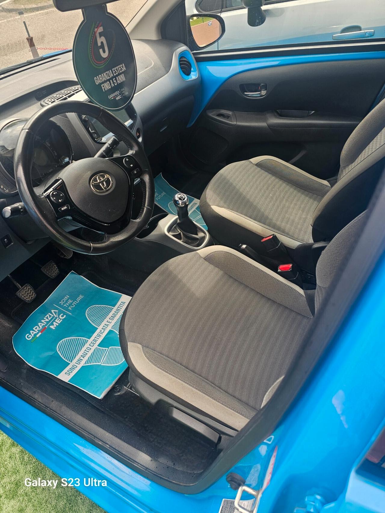 Toyota Aygo Connect 1.0 VVT-i 72 CV 5 porte x-clusiv