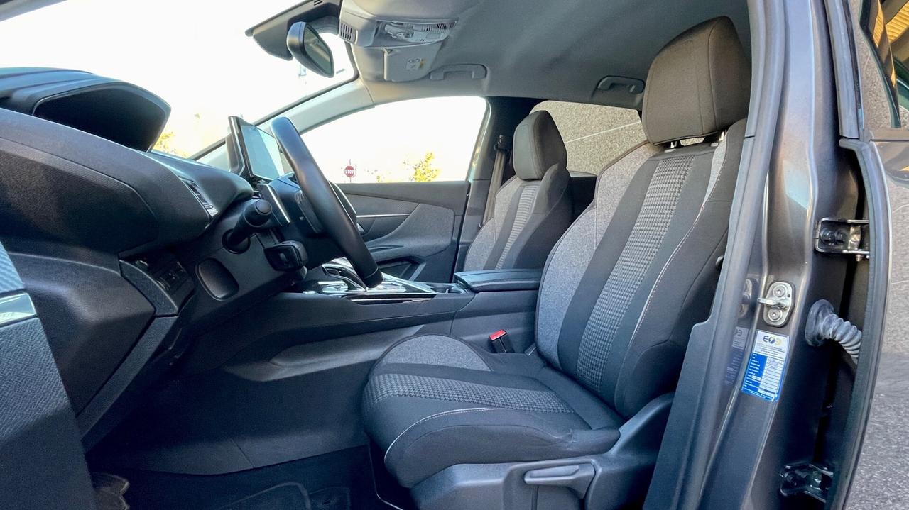 PEUGEOT 3008 1.5 BLUEHDI ALLURE 131CV - FULL LED, VIRTUAL COCKPIT, NEOPATENTATI