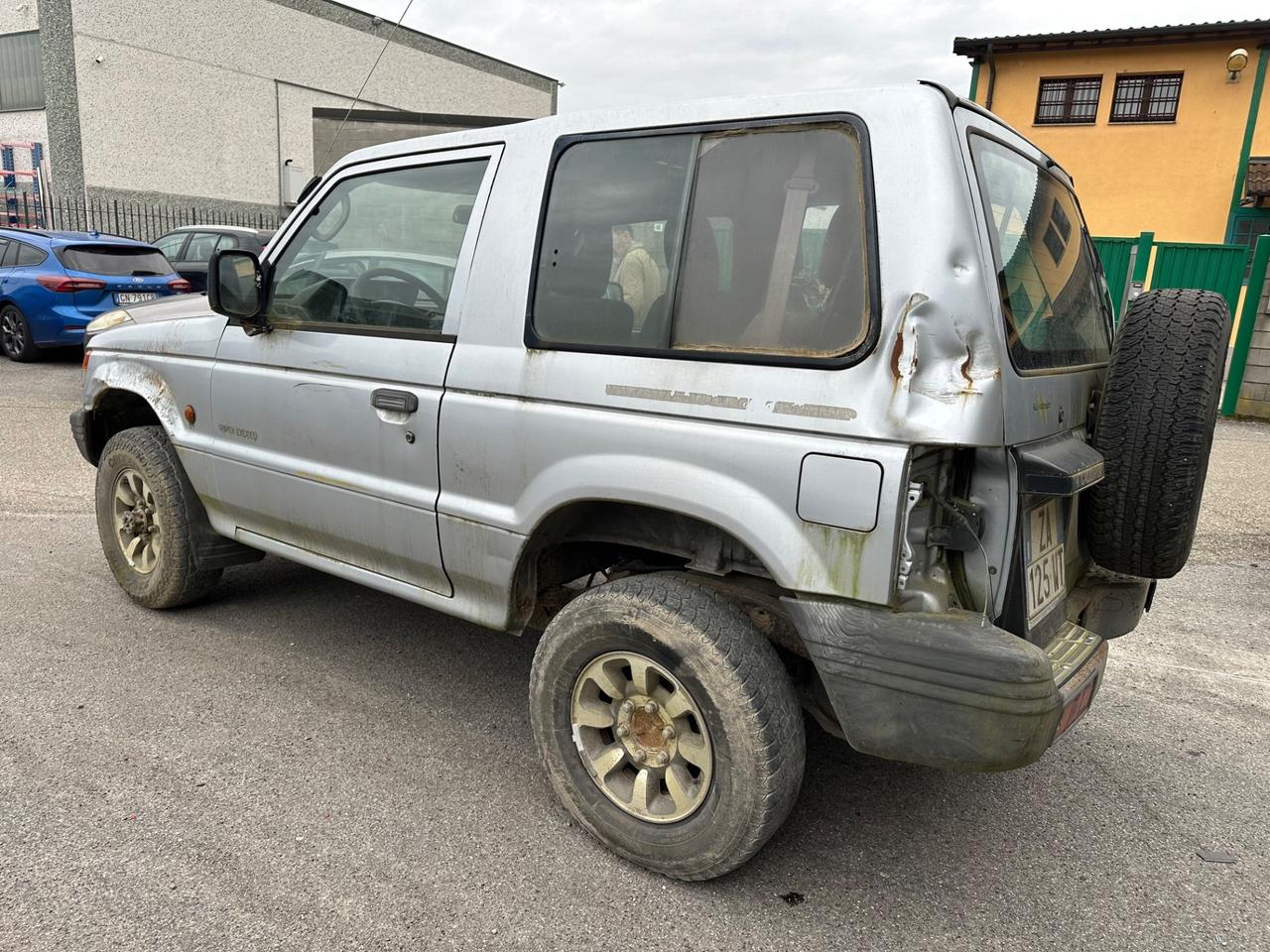 Mitsubishi Pajero 2.5 TDI 3p NON PARTE