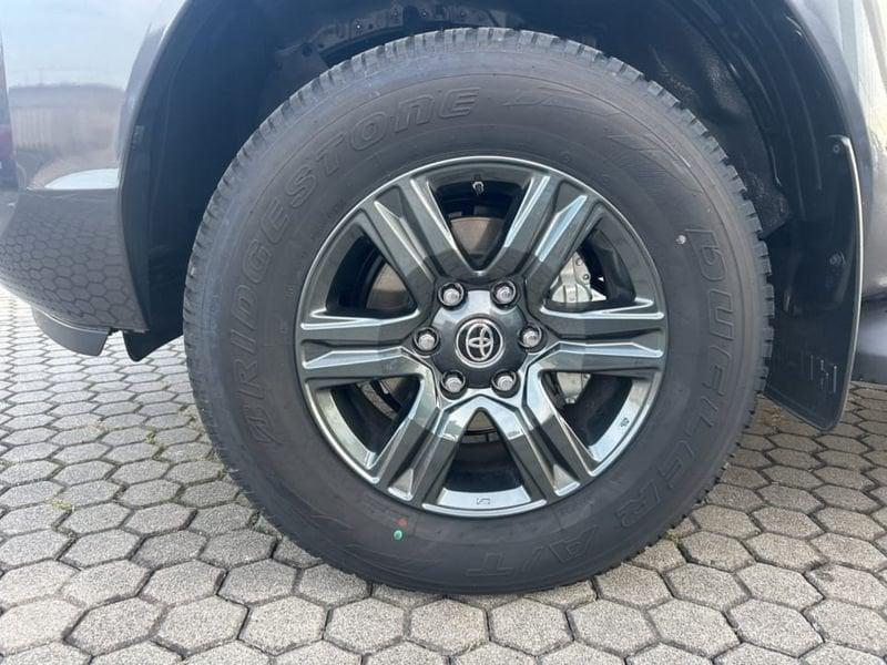 Toyota Hilux 2.4 Diesel AT Double Cab 4WD Lounge MY24