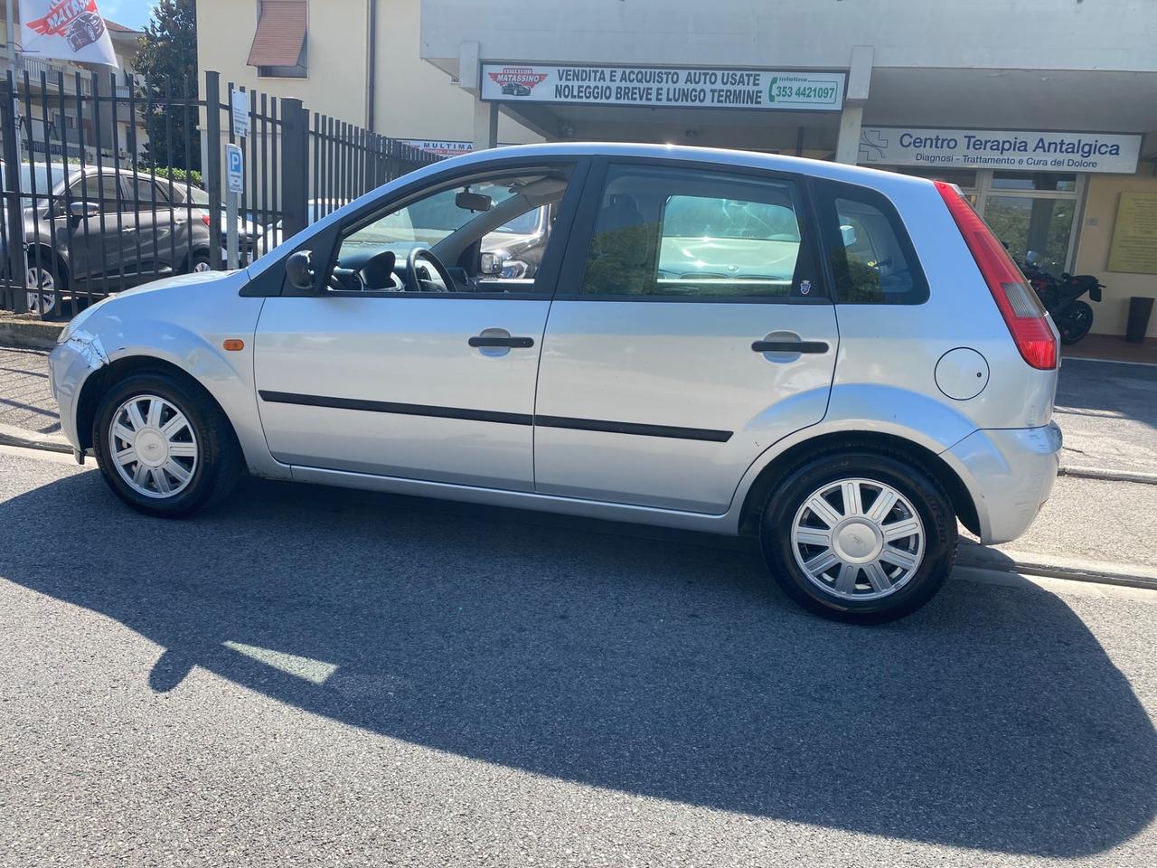 Ford Fiesta 1.2 16V 5p. Ambiente