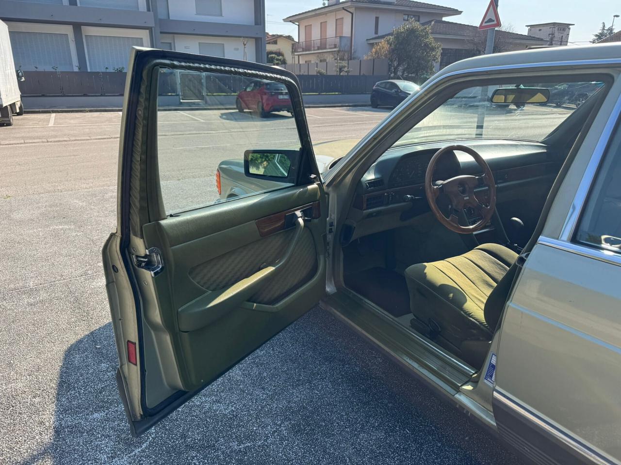 Mercedes-benz S-Series 280 SE