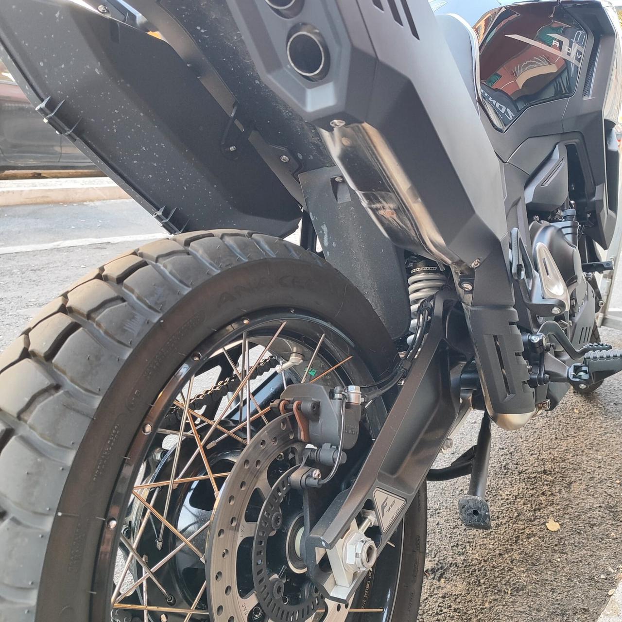 Zontes 703F 2025 – 8.500 km – 95 CV – Pari al nuovo