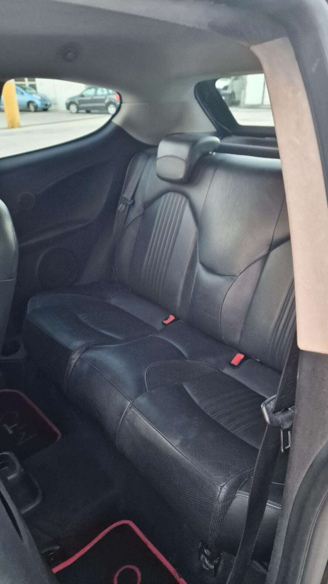 Alfa Romeo MiTo 1.6 JTDm S&S Distinctive Sport Pack