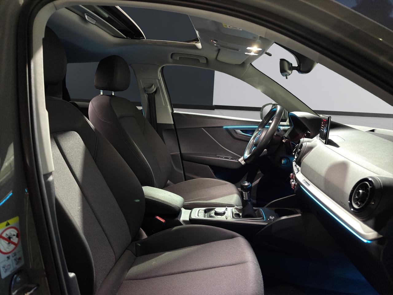 AUDI Q2 1.6 TDI SPORT / TETTO