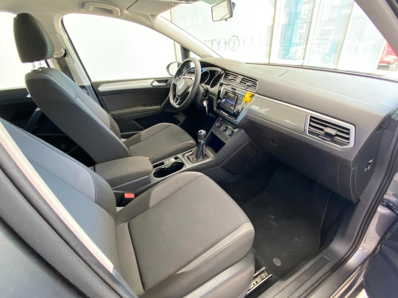 VOLKSWAGEN TOURAN 1.6 TDI COMFORTLINE 7 POSTI