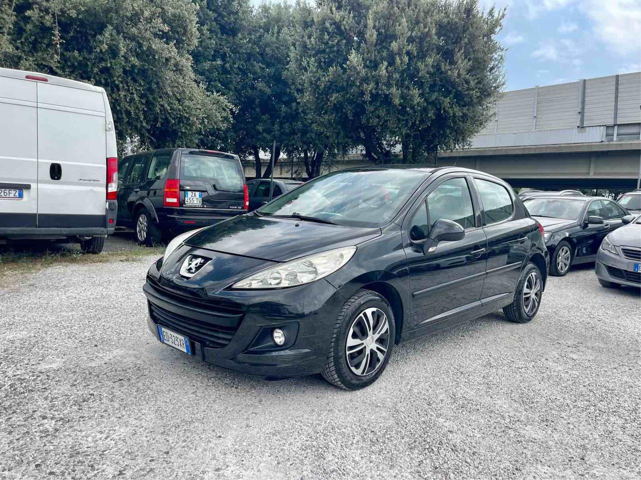 PEUGEOT 207 - BERLINA - X LINE
