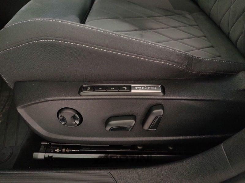 Volkswagen Golf Golf 2.0 tdi Style 150cv dsg
