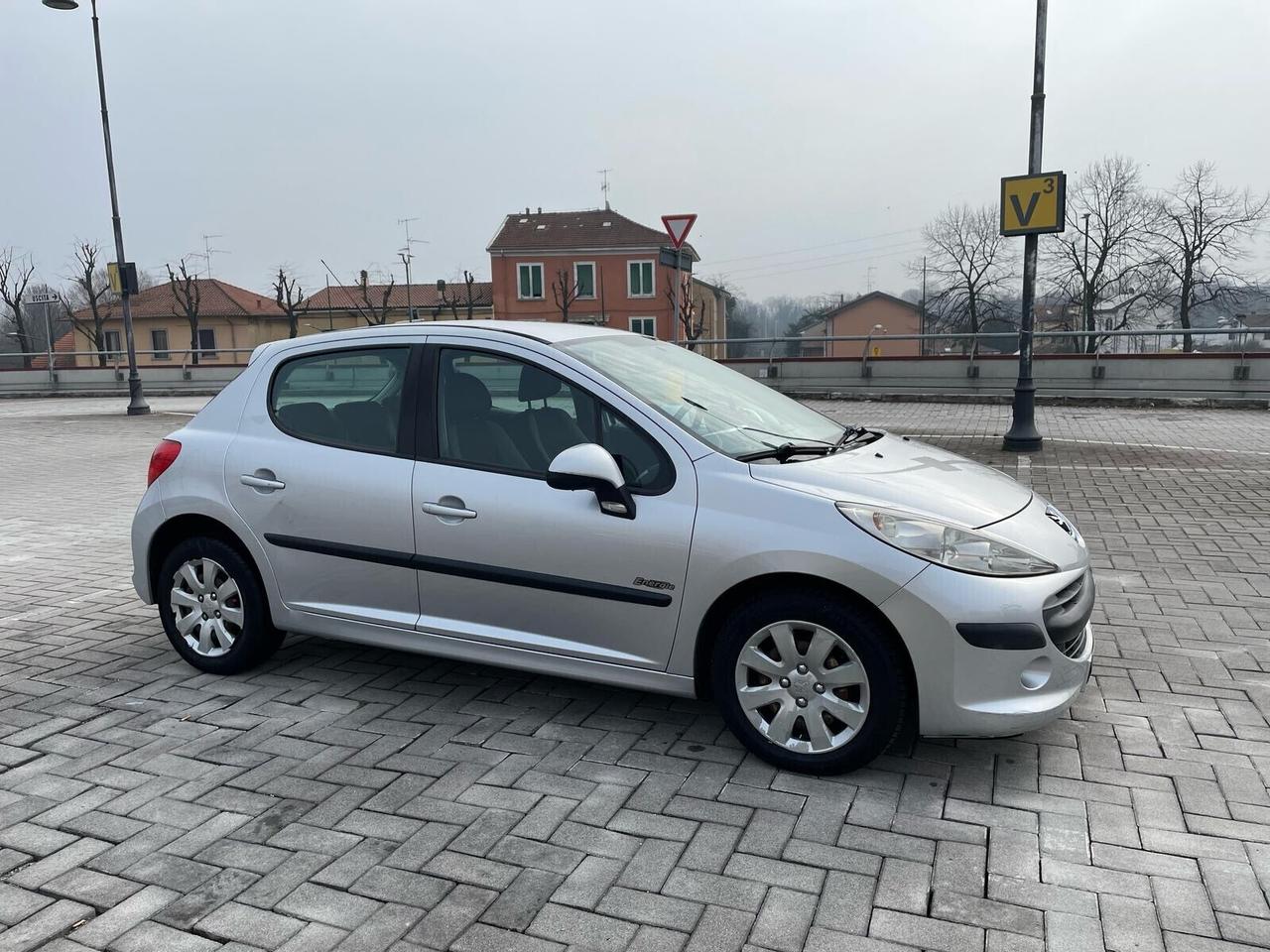 Peugeot 207 1.4 8V 75CV 5p. Energie UNI.PRO 12 MESI GARANZIA