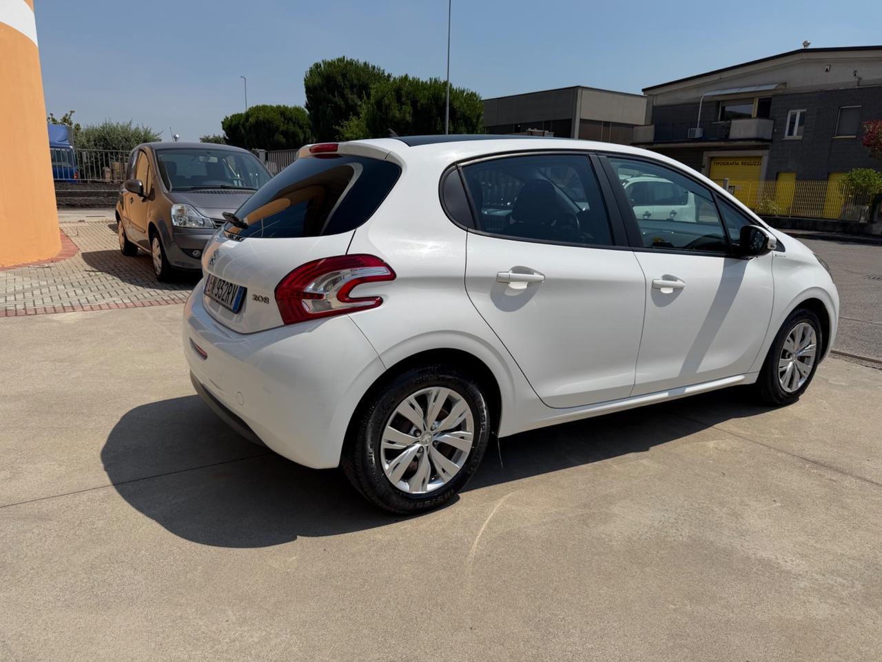Peugeot 208 1.4 HDi 68 CV 5 porte Access