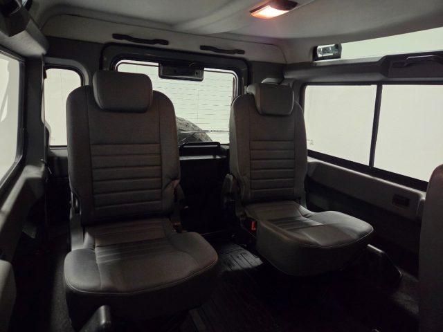 LAND ROVER Defender 90 2.4 TD4 AUTOVETTURA
