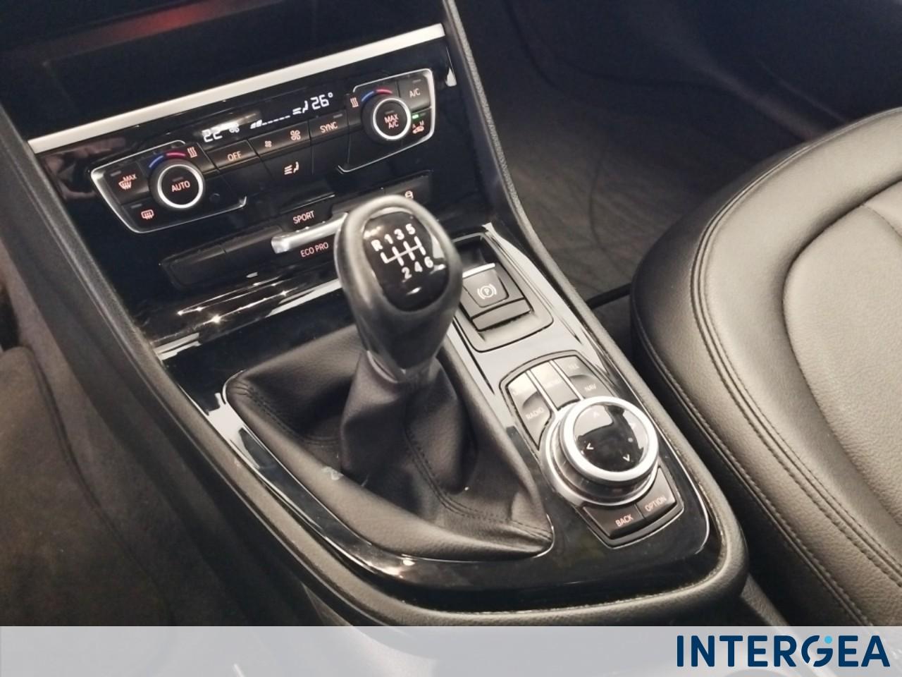 BMW 216d Active Tourer Advantage my15