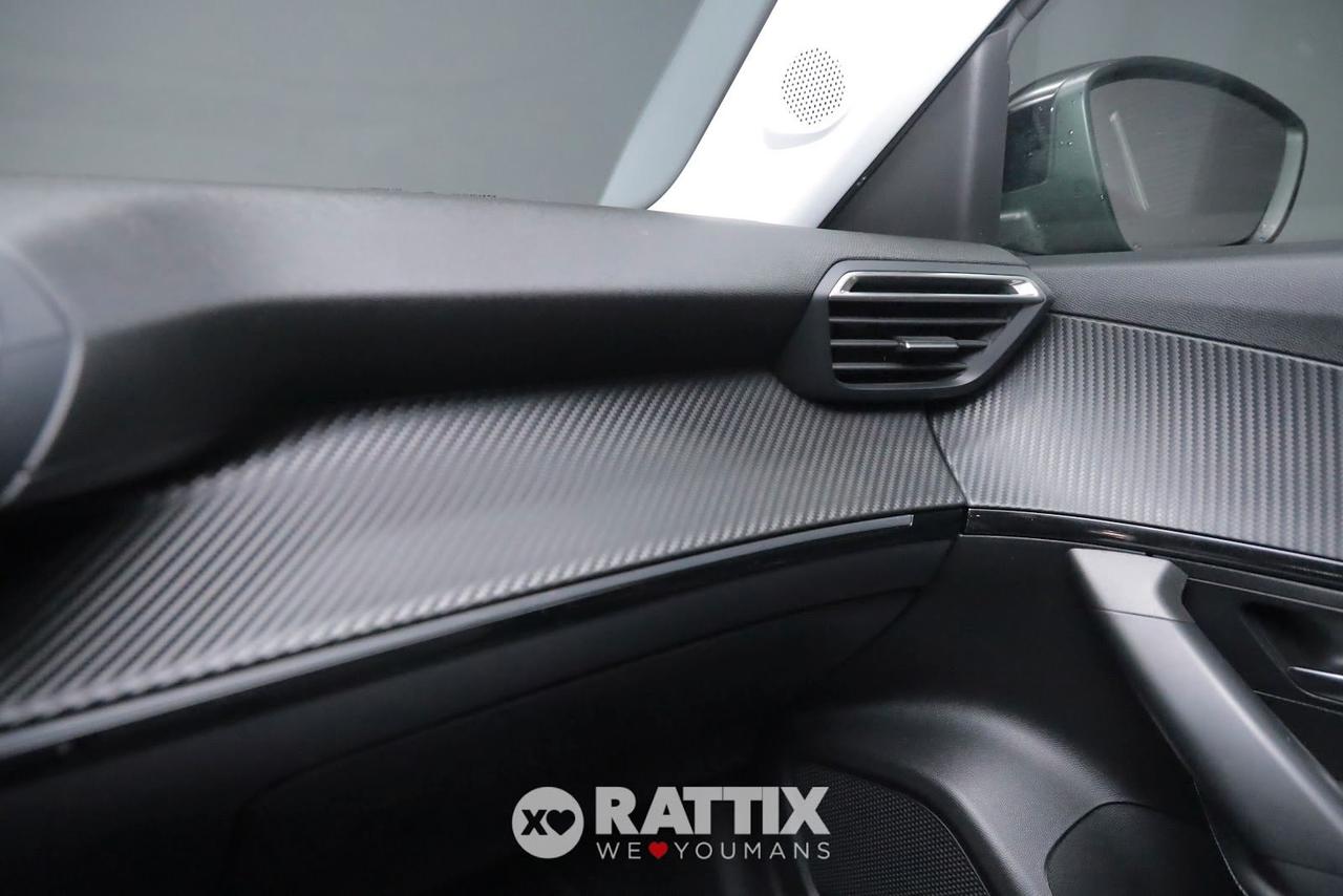 Peugeot e-2008 motore elettrico 100kW Allure