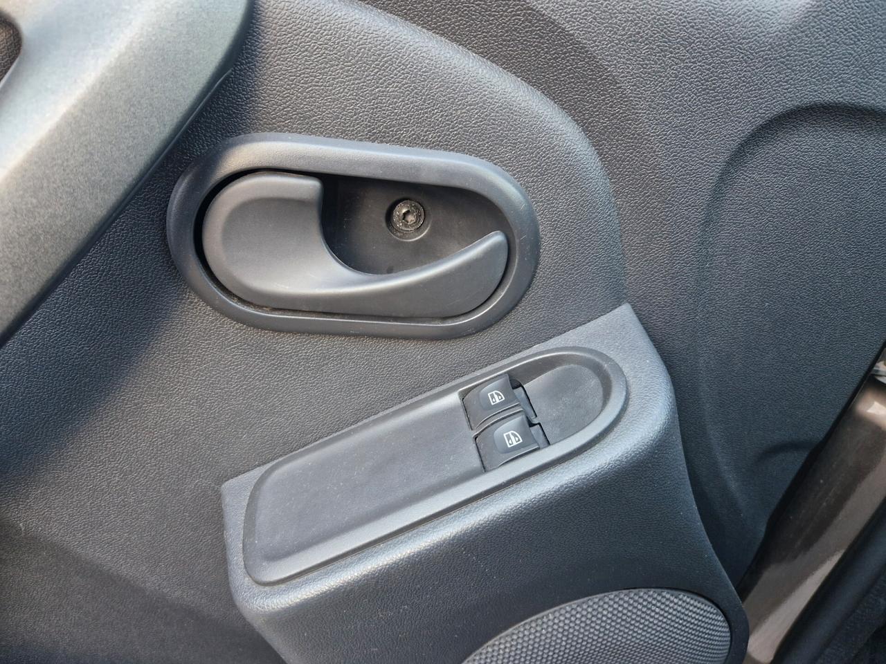 Dacia Duster 1.6 114CV "91.100 km" GPL madre, Bluetooth, USB