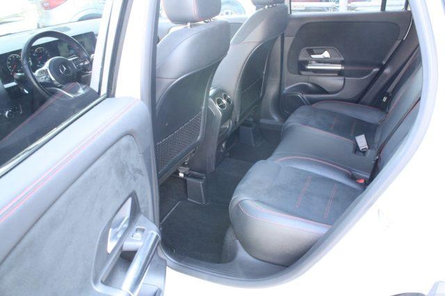 MERCEDES-BENZ GLA 200 Automatic Premium