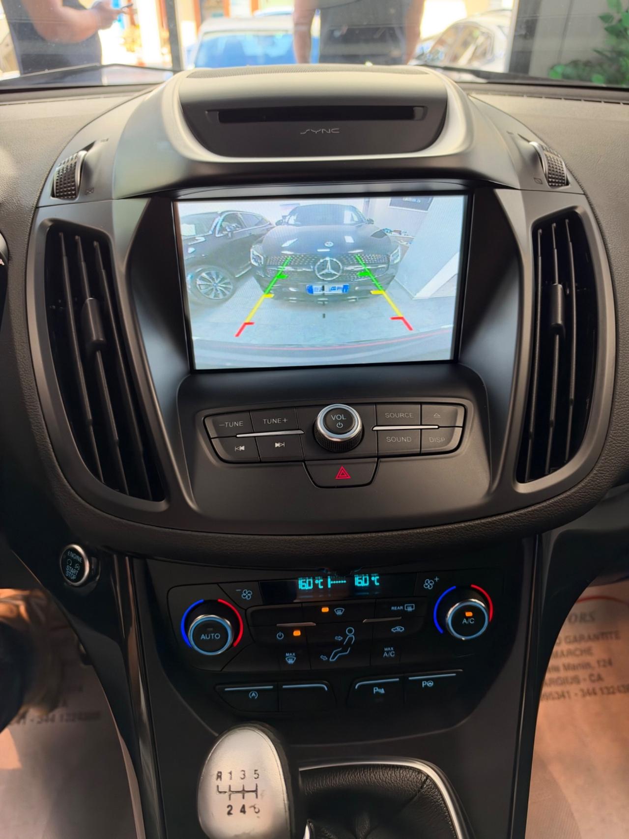 Ford Kuga 1.5 TDCI 120 CV 2WD ST-Line