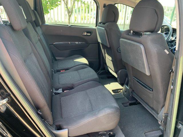 PEUGEOT 5008 1.6 e-HDi 112CV Stop&Start cambio robotizzato Acti