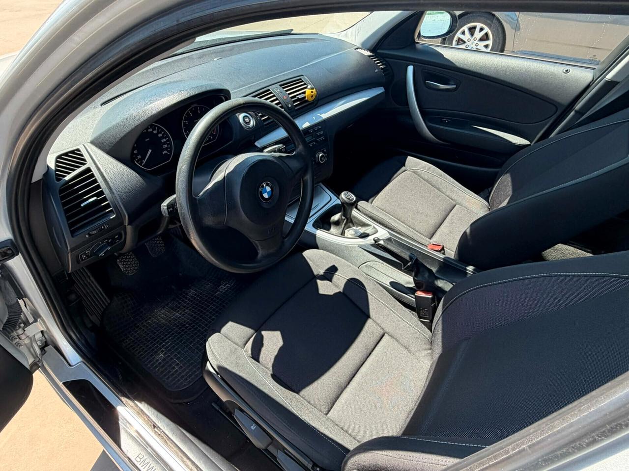 Bmw 116 116i cat 5 porte Futura/NEOPATENTATI