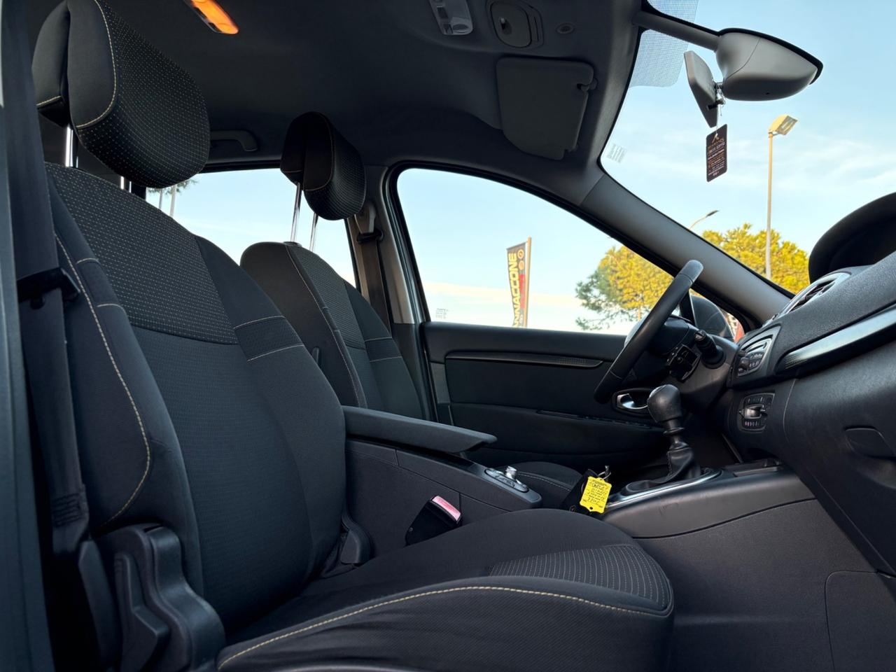 Renault Scenic xmod 1.5 dci 2011