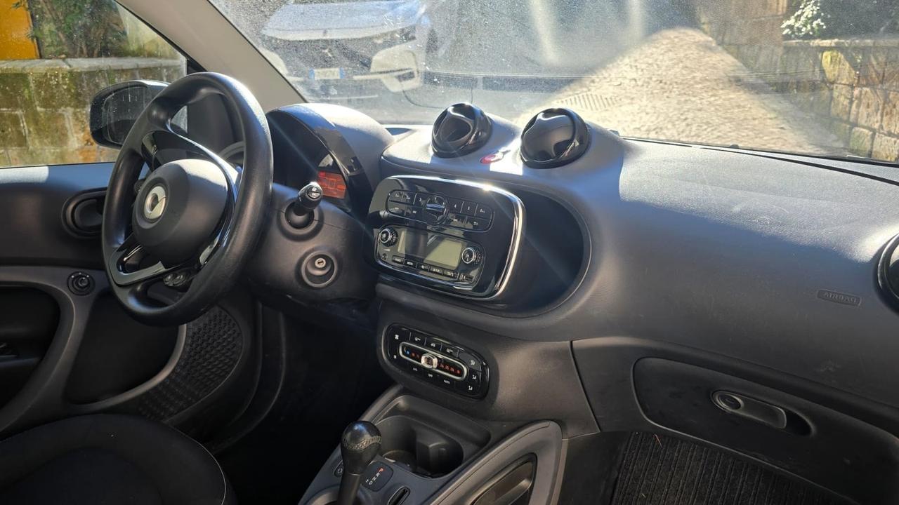 Smart ForTwo 1.0 71cv Coupe Clima cambio Auto