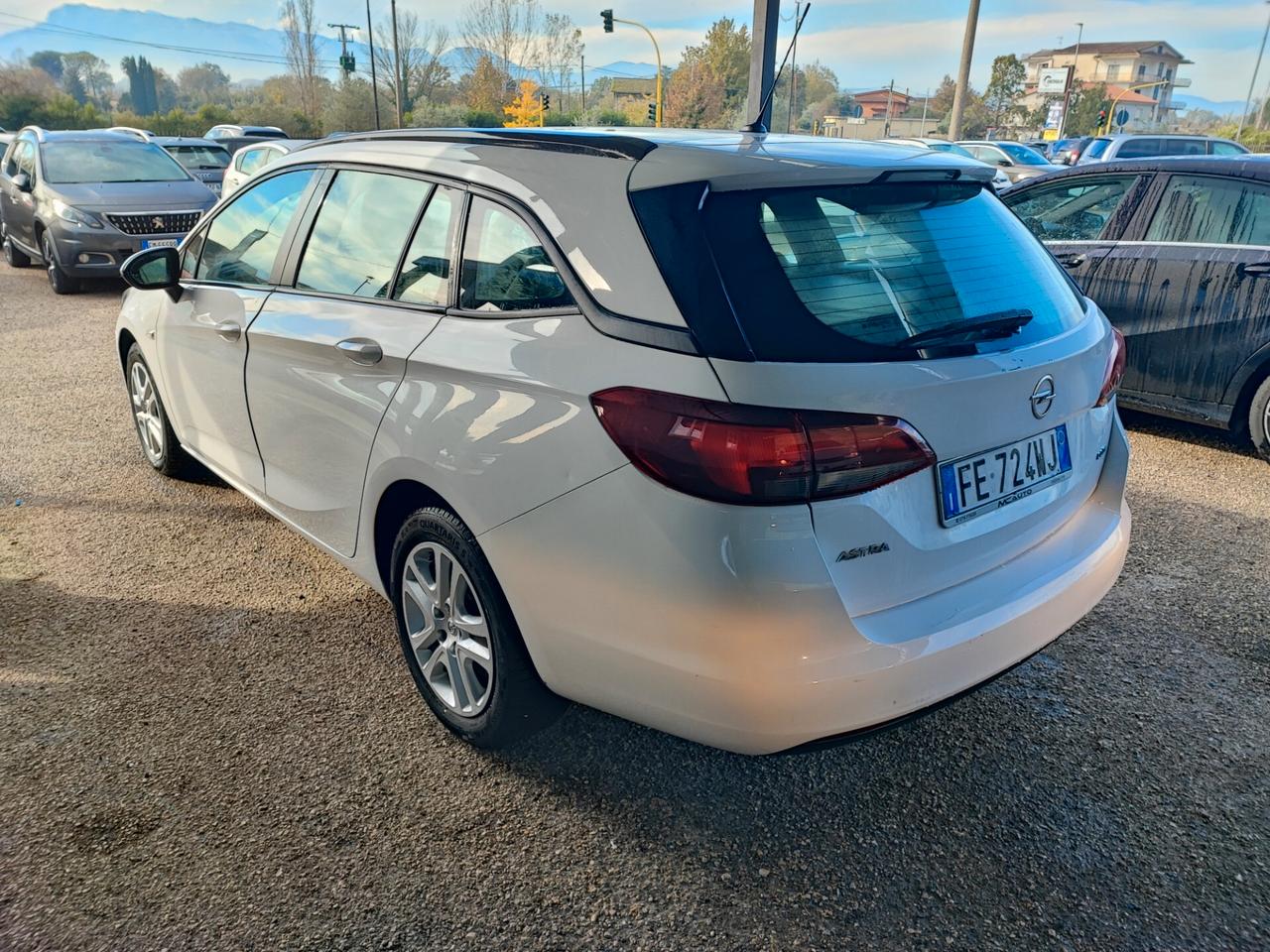 Opel Astra 1.6 CDTi 110CV Start&Stop Sports Tourer Bus. Premium